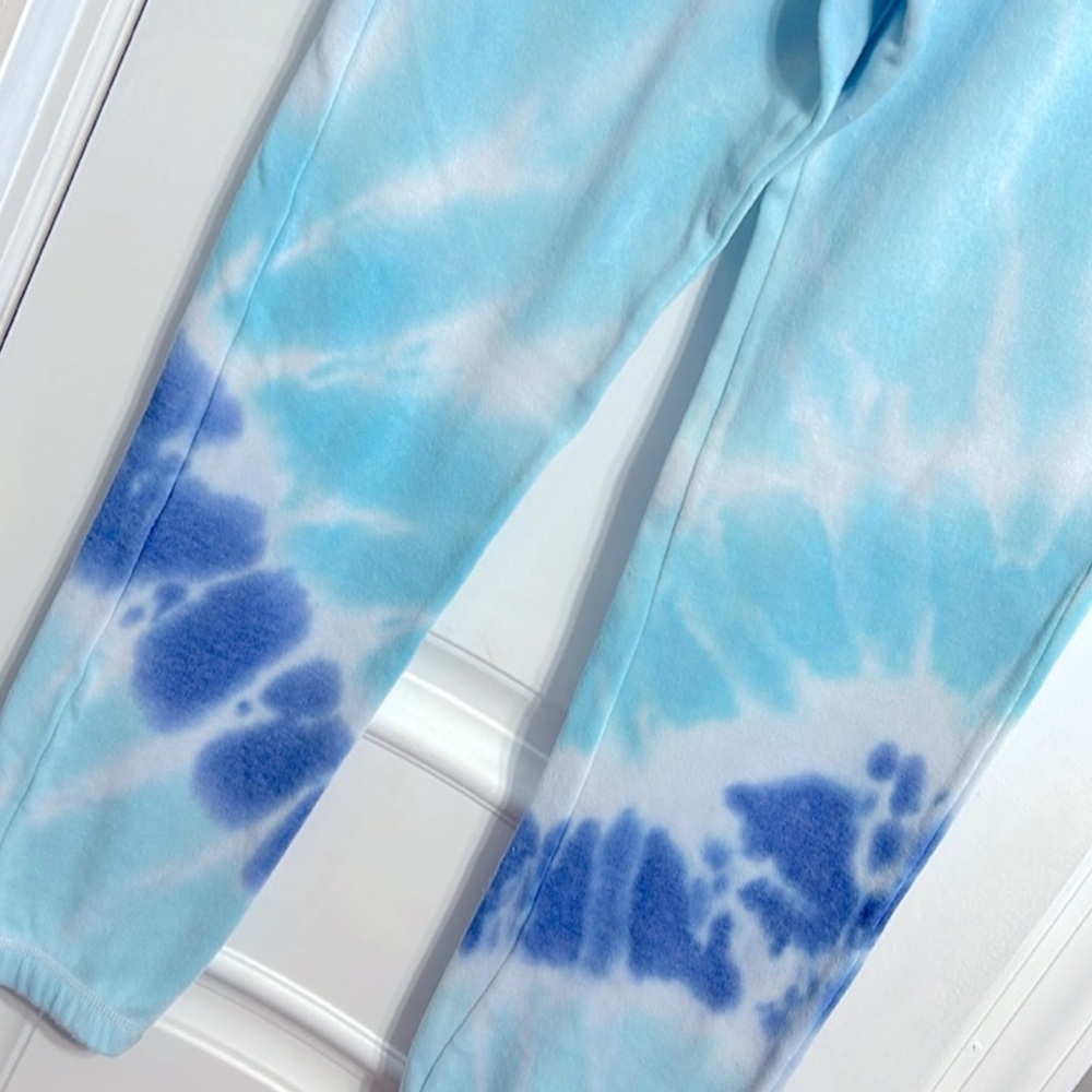 Tie-Dye Sweatpants in Blue and White